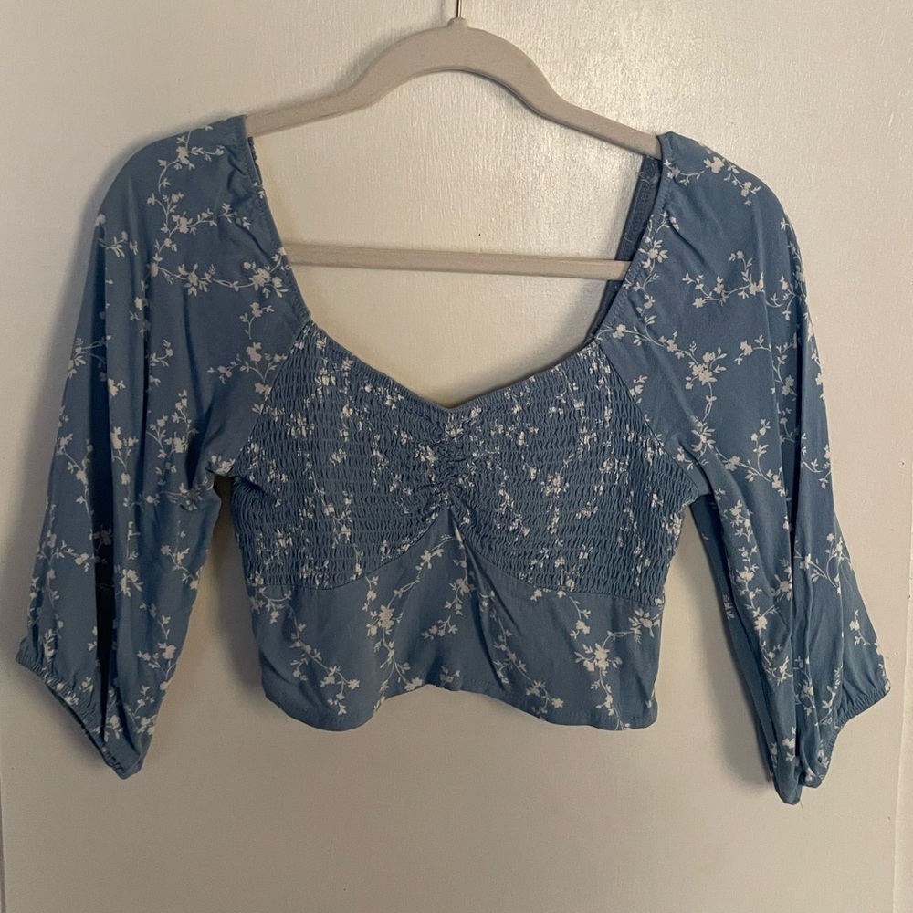 Off-the-shoulder cropped blouse
